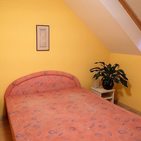 Var-Torony Apartman Gyula Exterior photo
